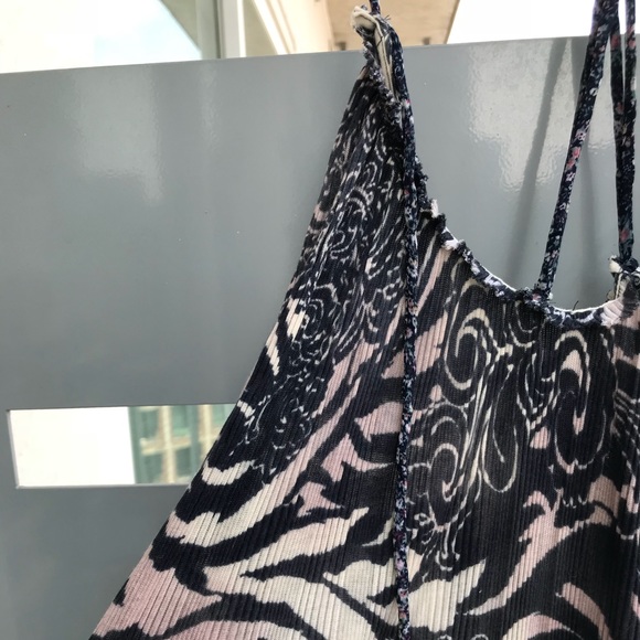 Free People Flowy Top - Picture 2 of 7